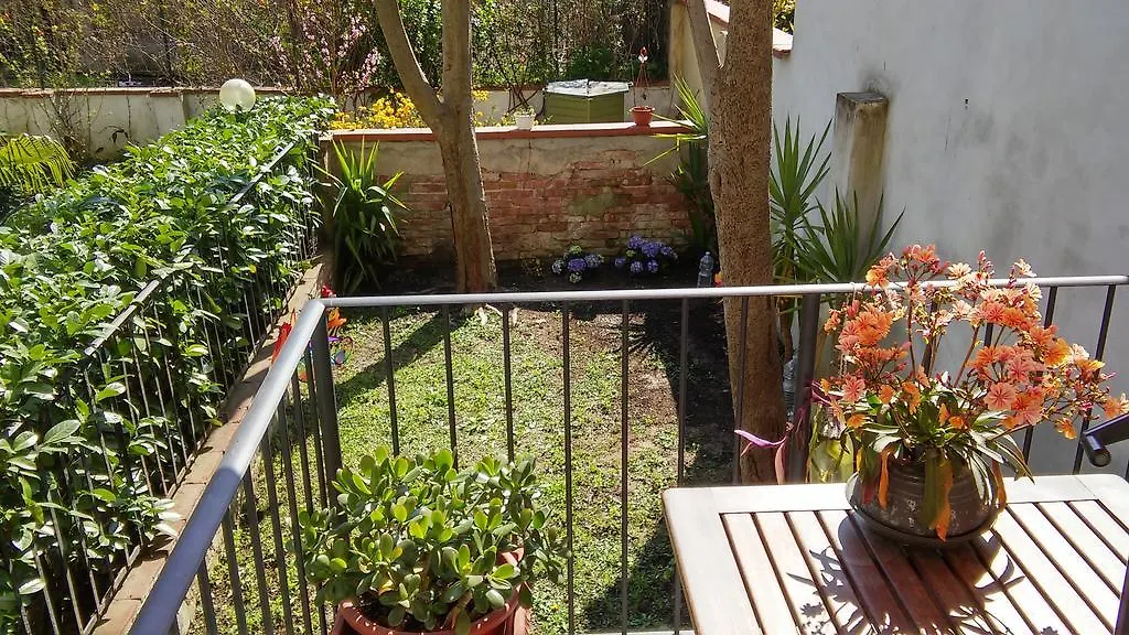 Garden in Florencia Apartamento